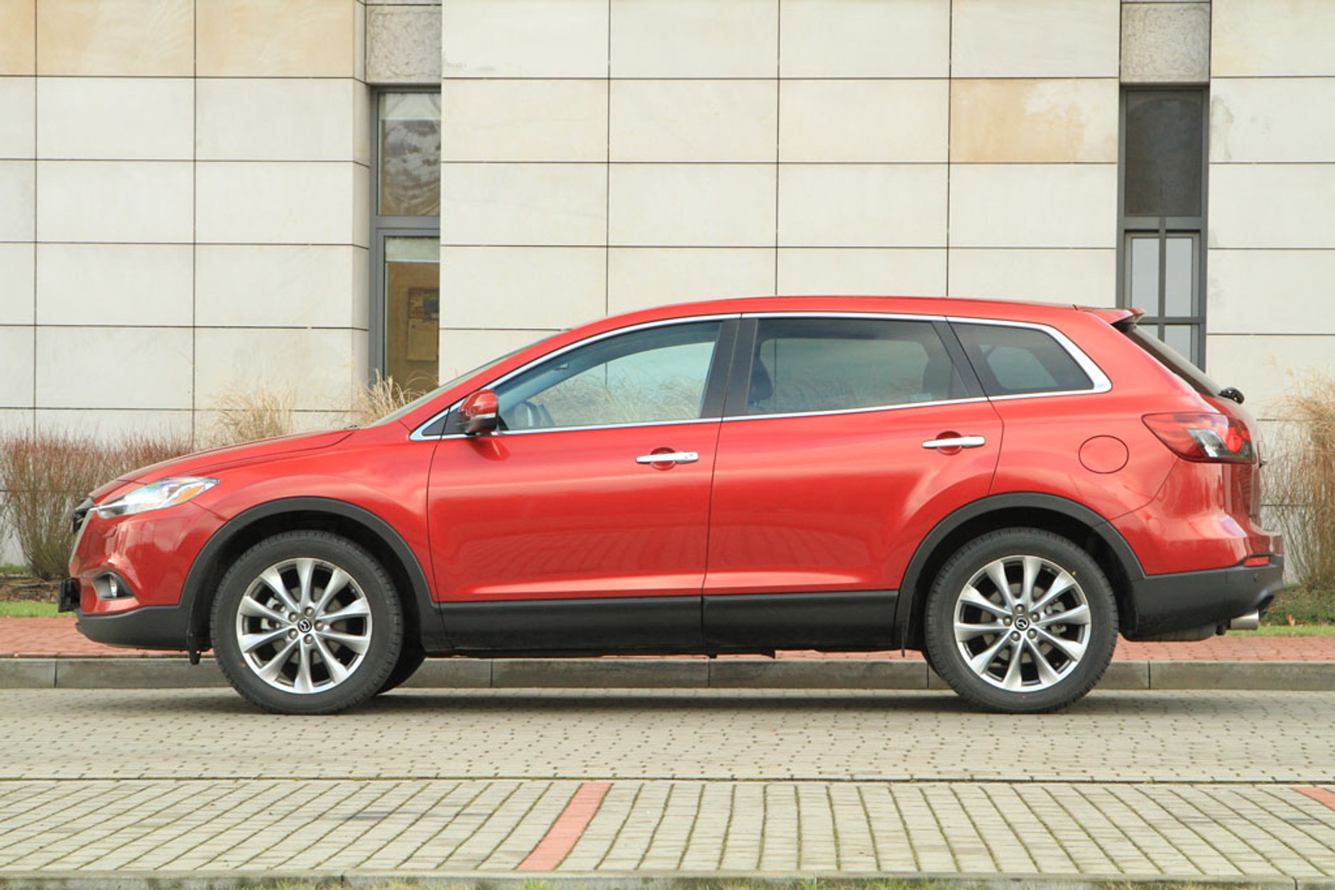 Mazda CX-9 - SUV na rodzinne podróże