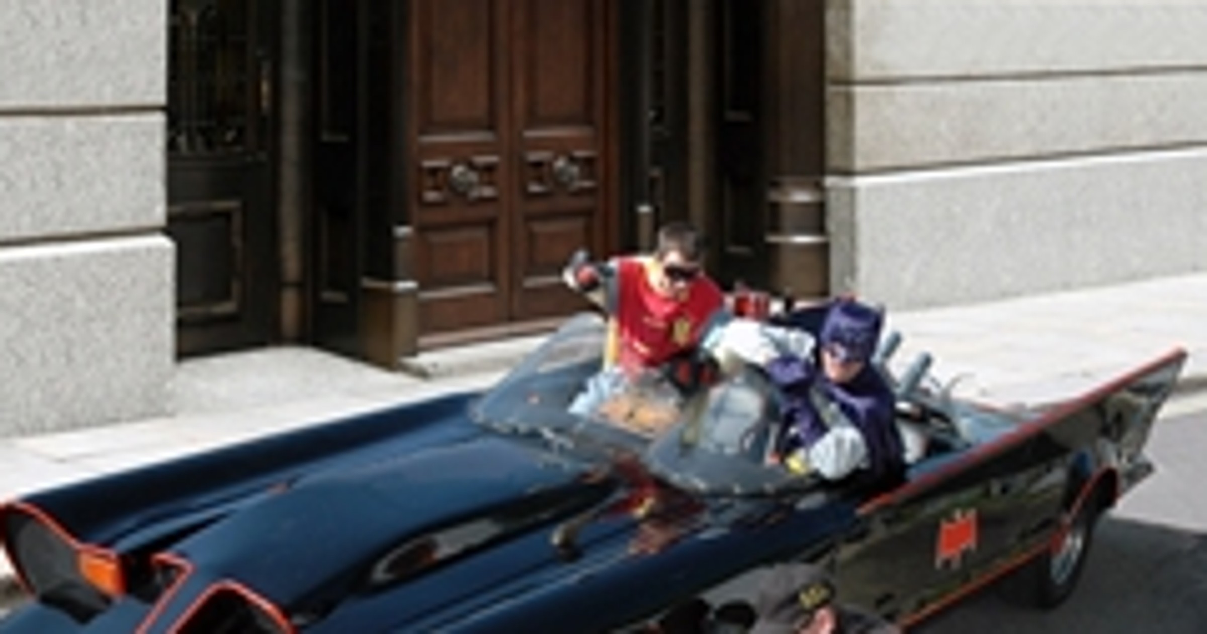 Batman źle parkuje, trzeba będzie zapłacić mandacik