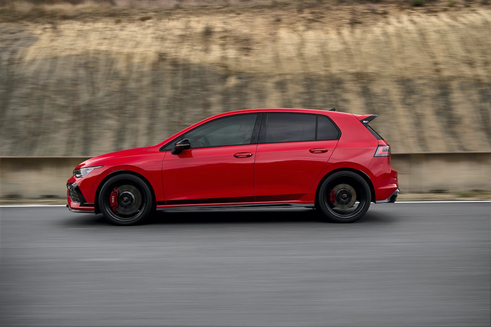 VW Golf GTI Edition 50