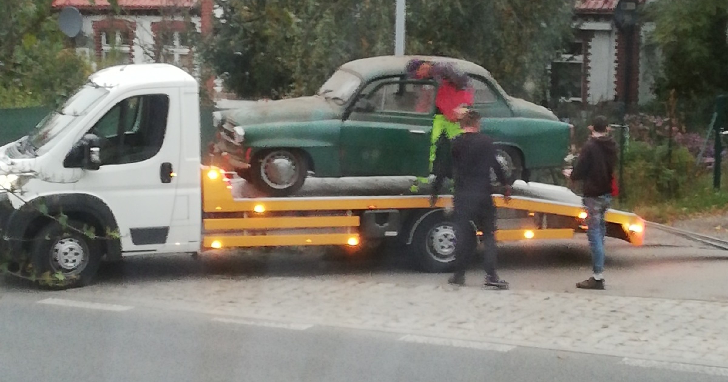 Zabytkowa Skoda Octavia skradziona w biały dzień w Toruniu