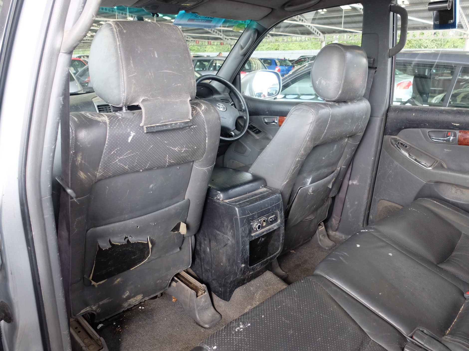 Toyota Land Cruiser 3.0 D-4D, 2003 r. (164 500 mil)