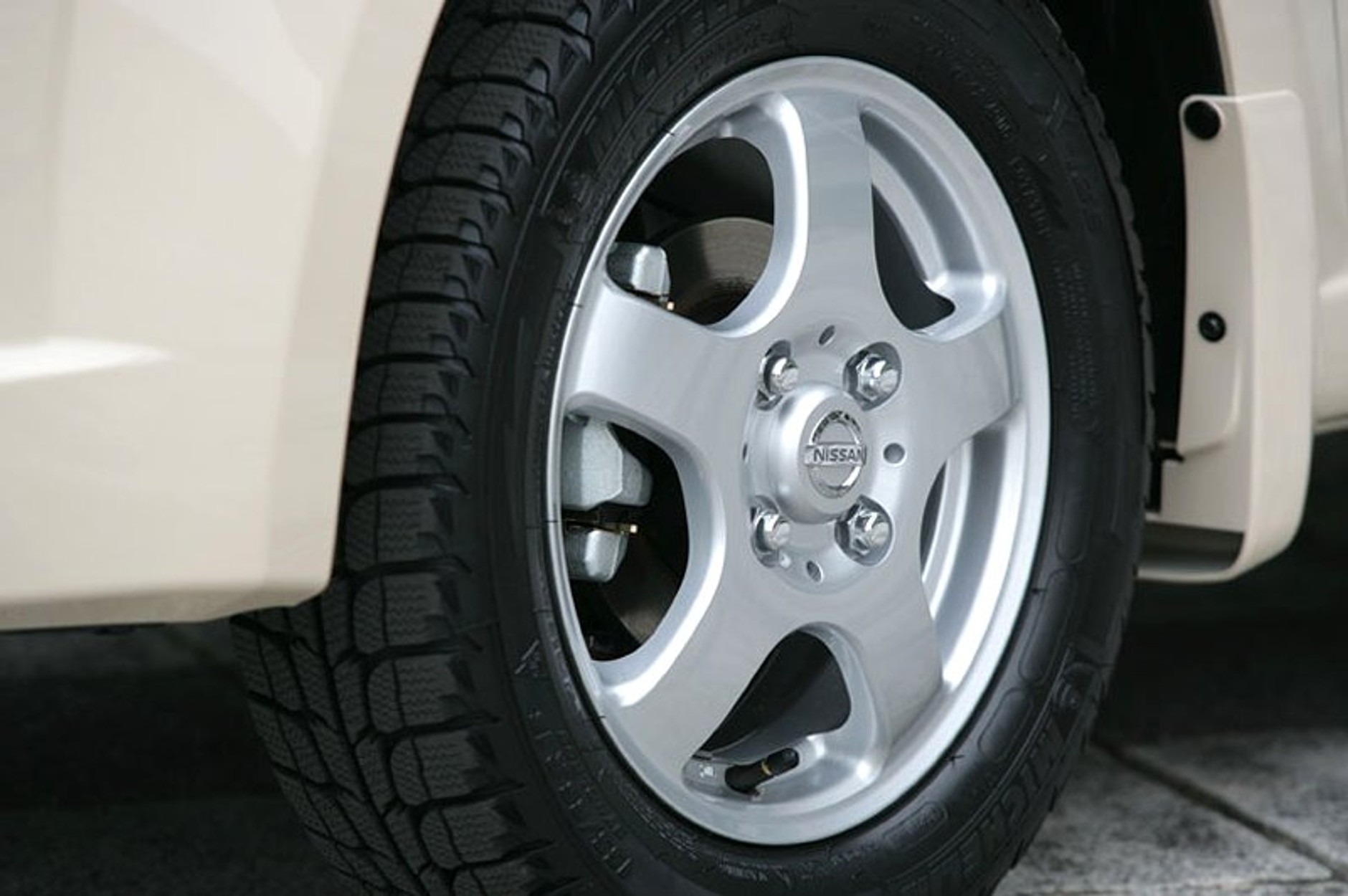 Nissan Pino – kolejny maluch