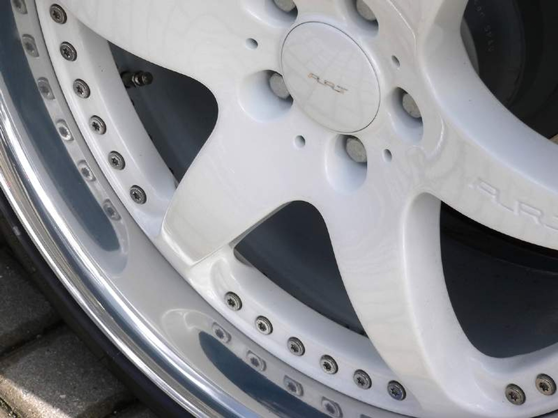 ART GTR – anielski potwór