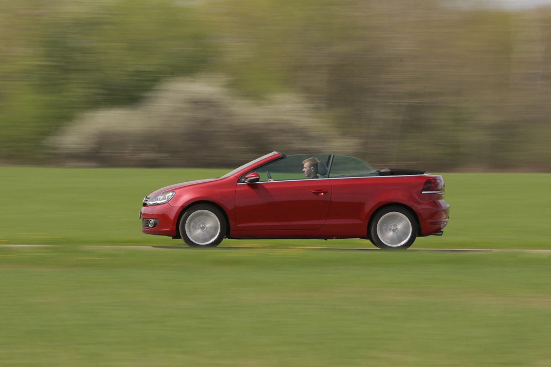 Test Volkswagena Golfa 1.4 TSI: czy warto kupić kabriolet?