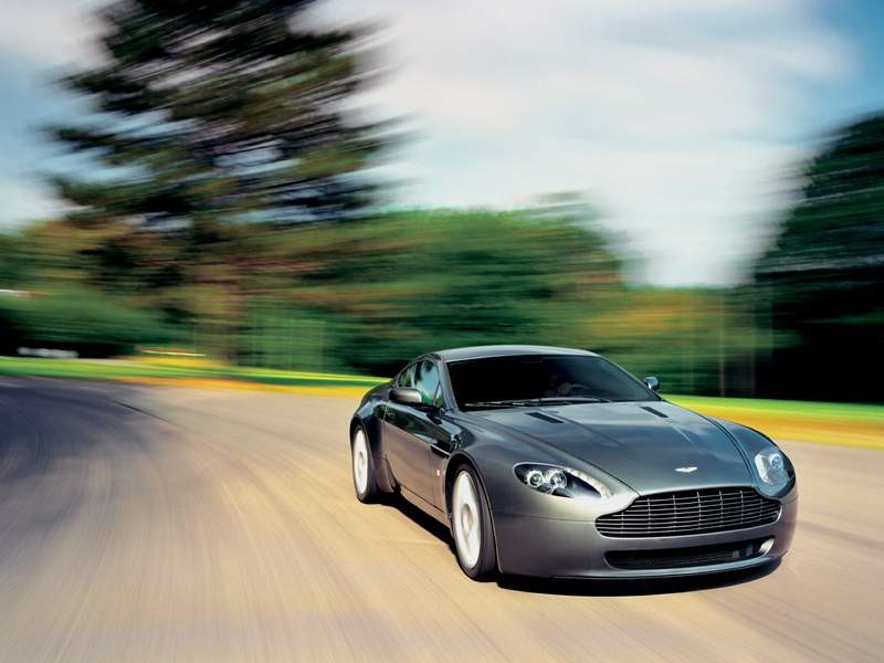 Aston Martin V8 Vantage: więcej mocy dla starszych wersji