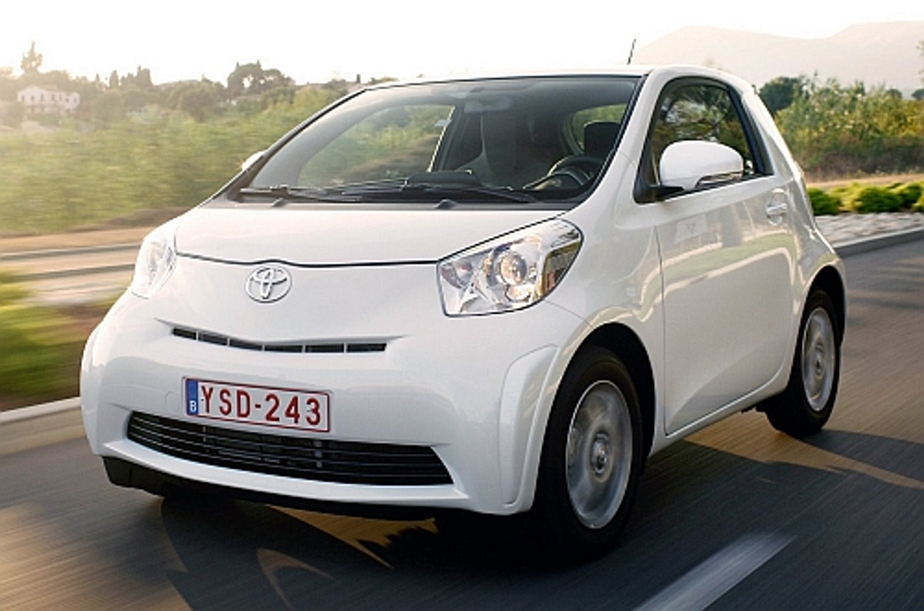 Toyota iQ - najmniejsze auto na świecie