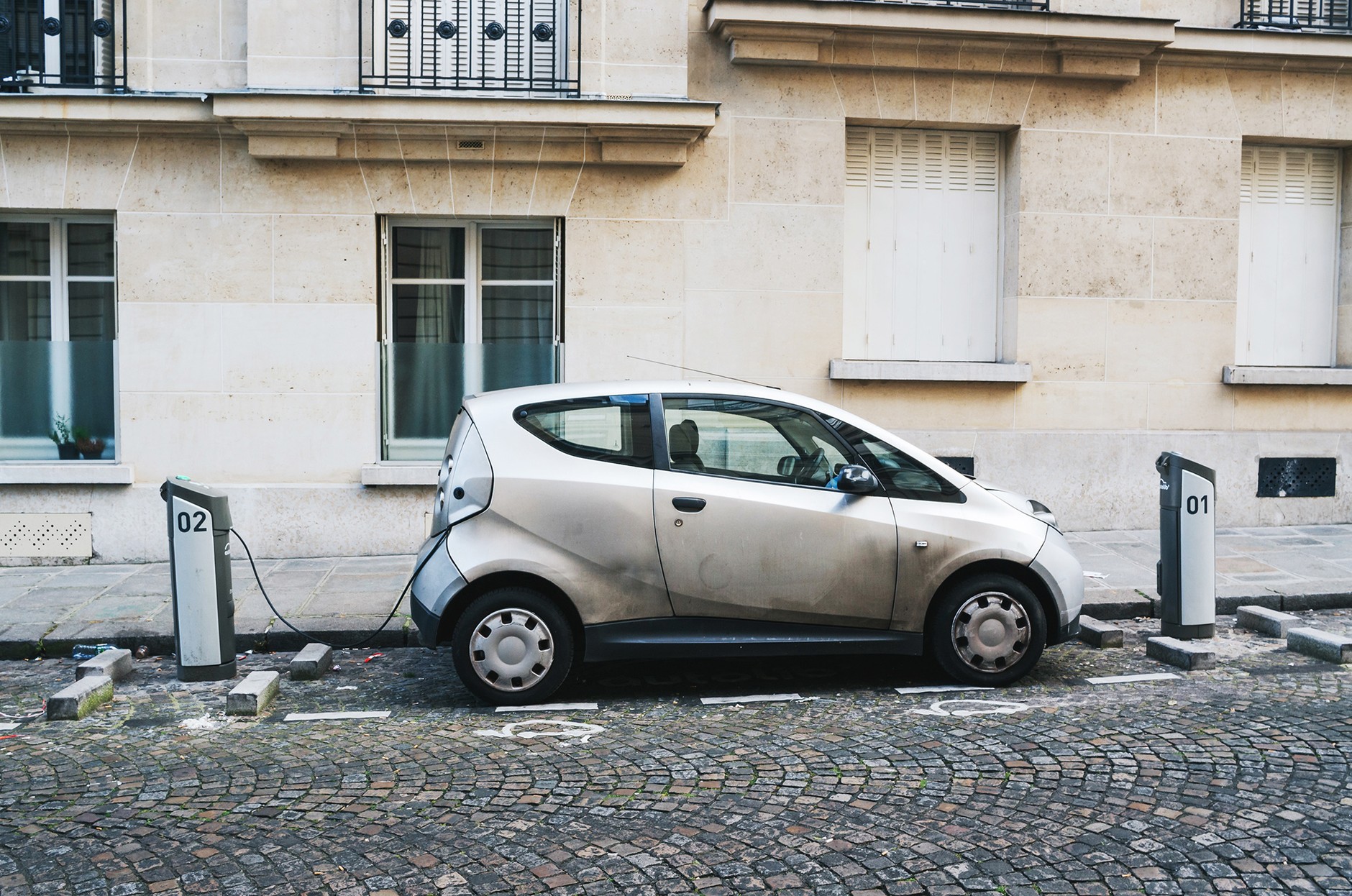 Auta elektryczne po carsheringu, których nikt nie chce