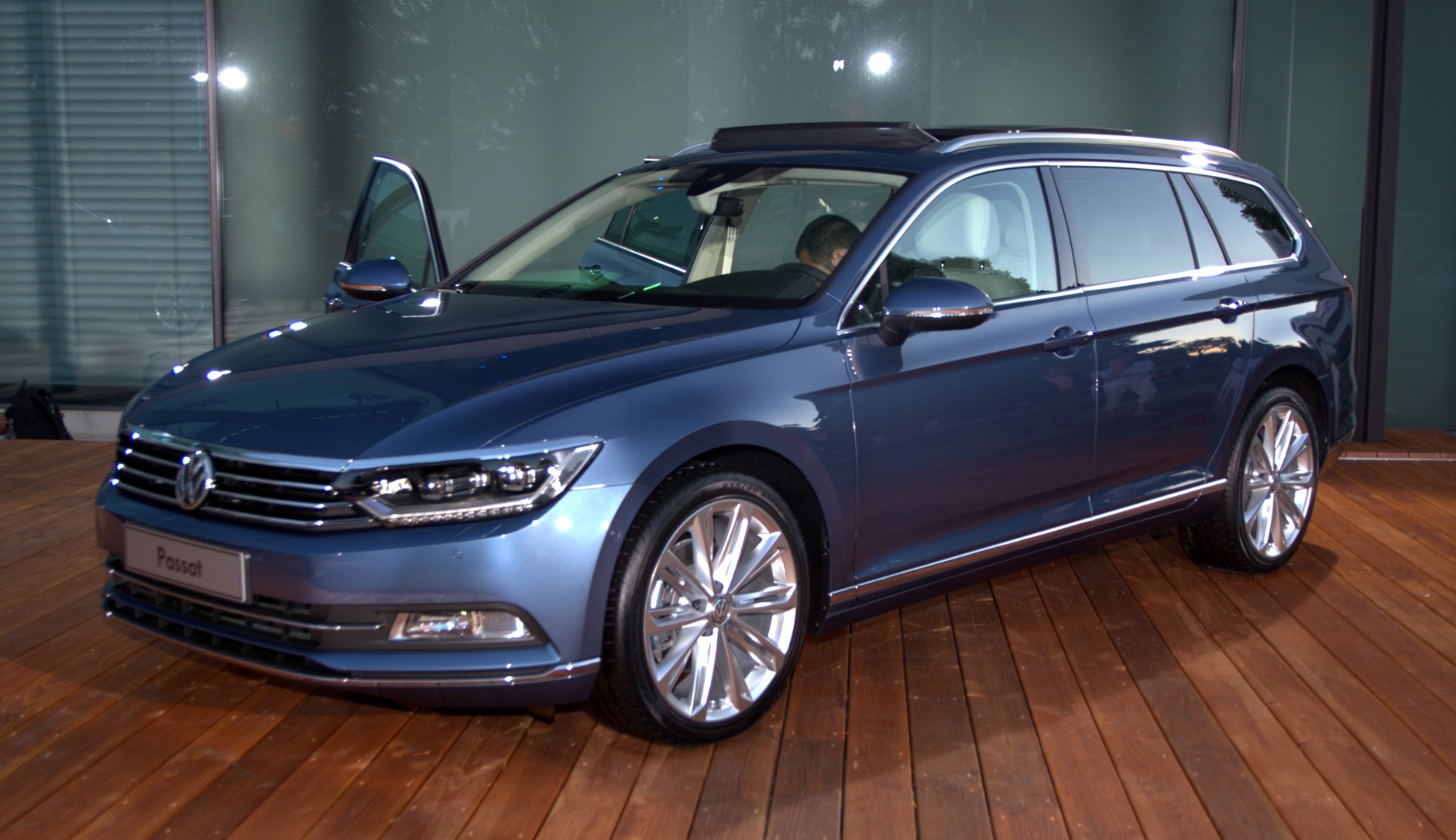 Volkswagen Passat B8 2014