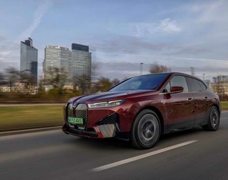 BMW iX
