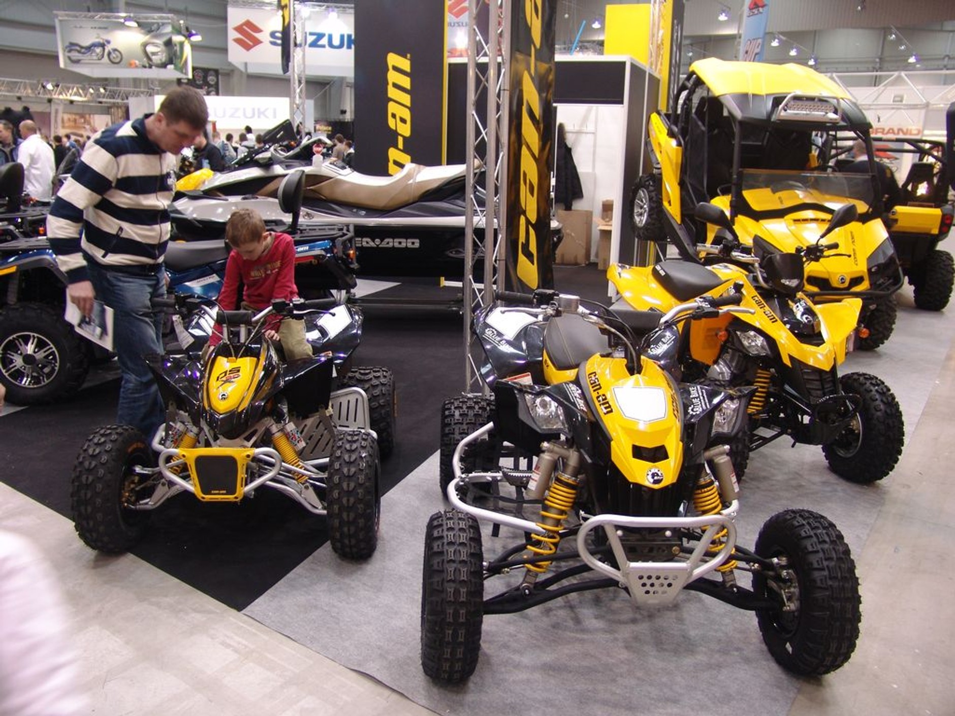 III Ogólnopolska Wystawa Motocykli i Skuterów: premiery i atrakcyjne hostessy (galeria)