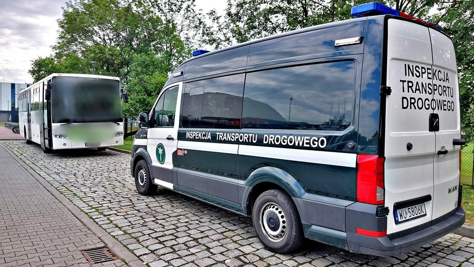 Inspektorzy ITD sprawdzili autokar przed wycieczką przedszkolaków