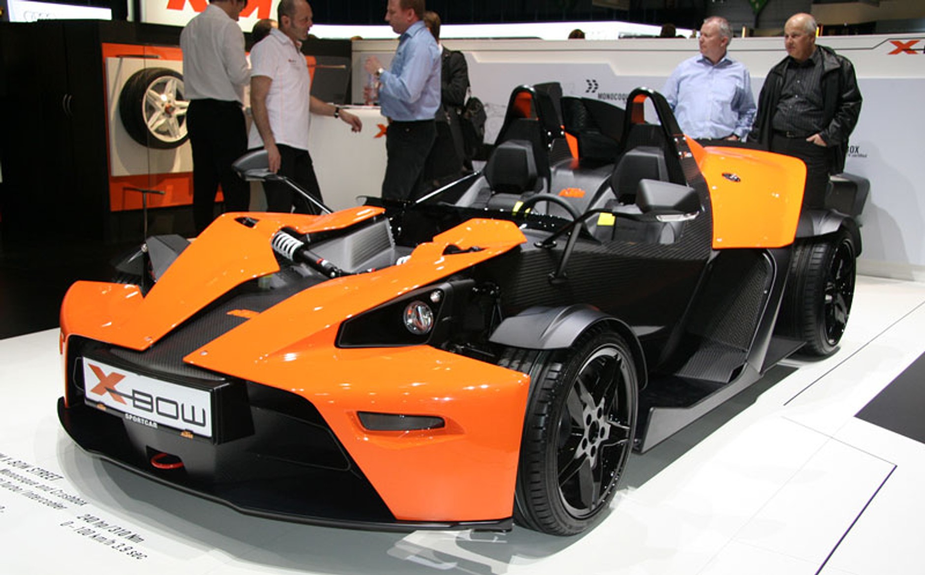 Genewa 2009: parada sportu i tuningu (fotogaleria)