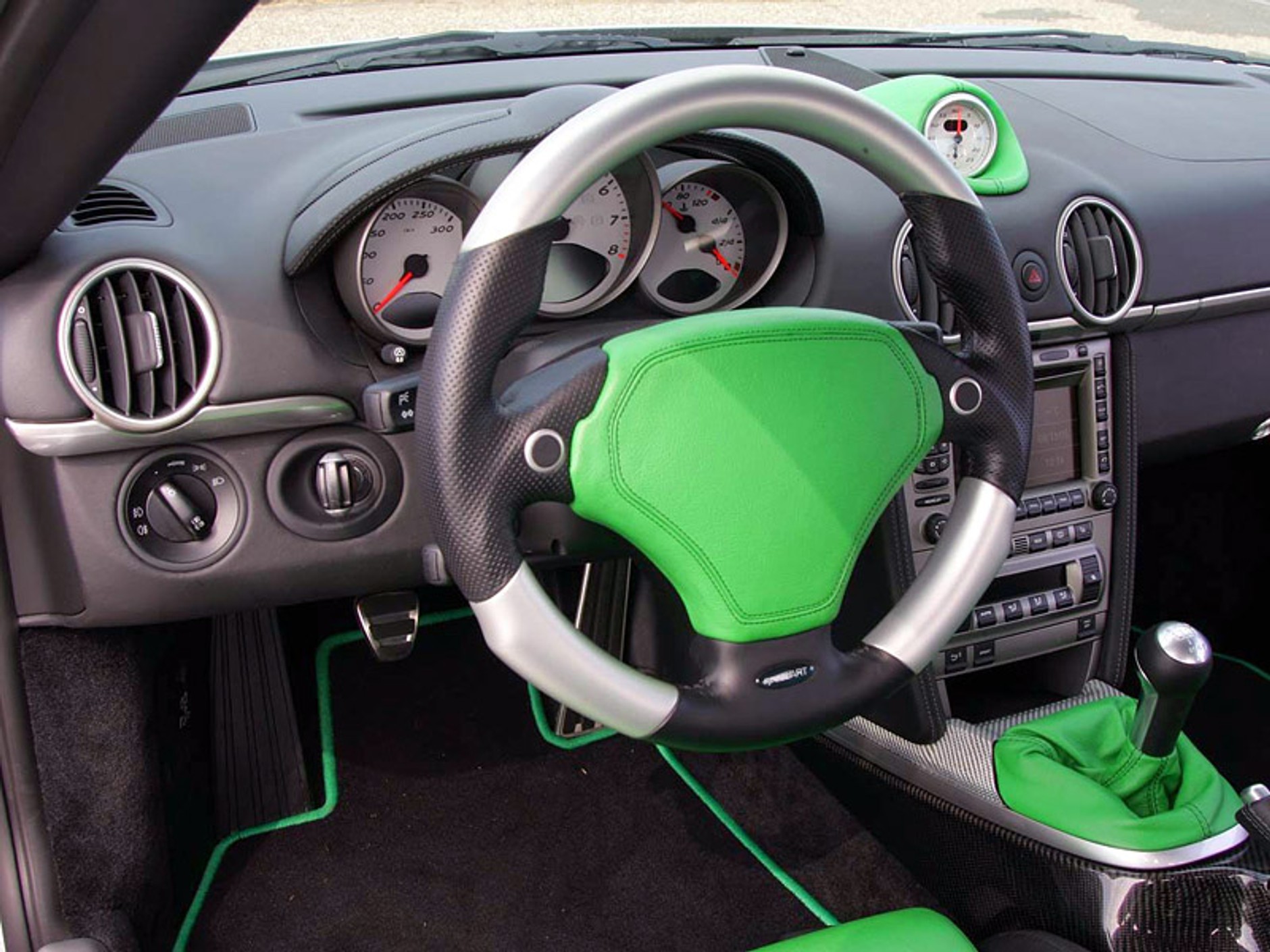 Speedart Cayman C-RS 325: zgryźliwy krokodyl