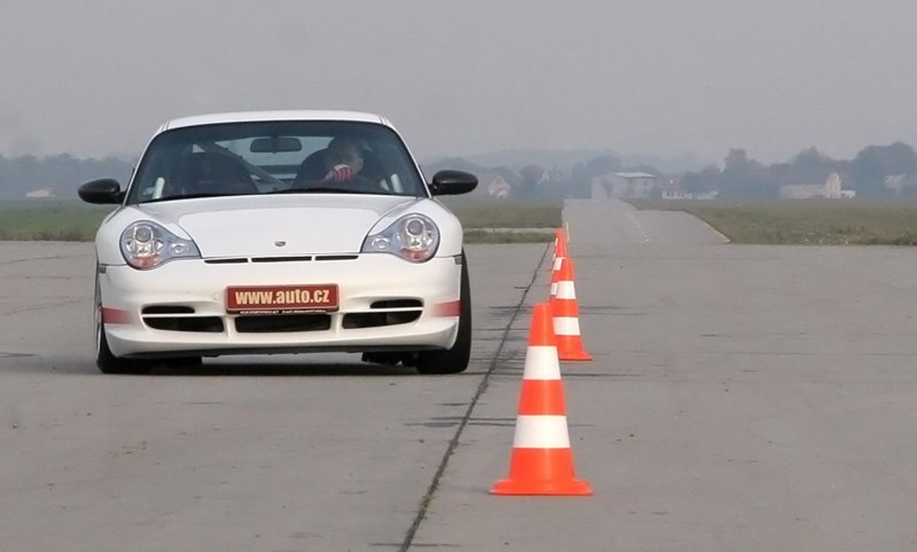 Porsche 911 GT3 RS: Mocarz (wideo)