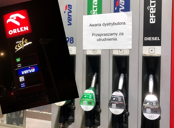Pojechałem na Orlen w Warszawie i zobaczyłem czarny pylon
