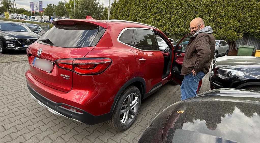Używane MG EHS – spore auto w świetnej cenie; inne chińskie SUV-y też szybko tanieją w miarę przebiegu i upływu czasu
