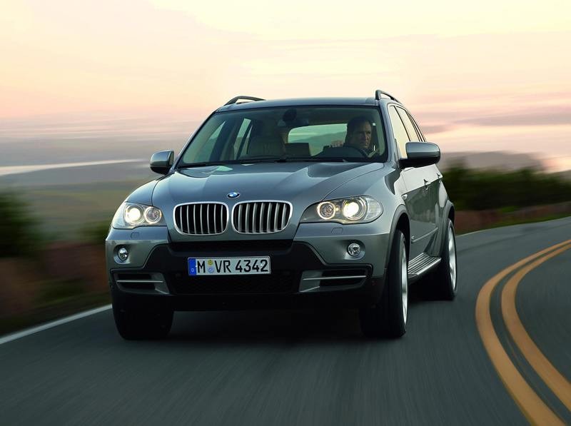 Nowe BMW X5: oficjalne zdjęcia i kompletne informacje