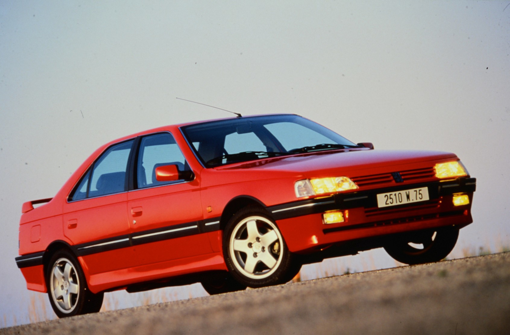 PEUGEOT 405 T16