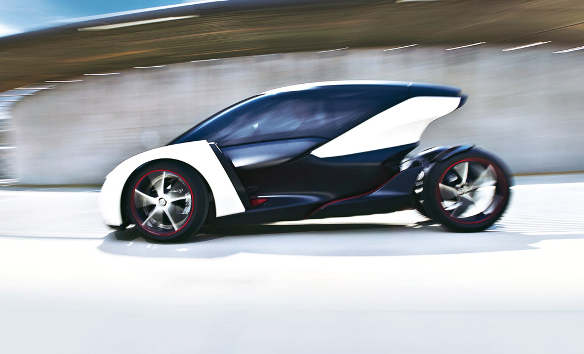 Opel RAK e Concept: myśliwiec bez skrzydeł