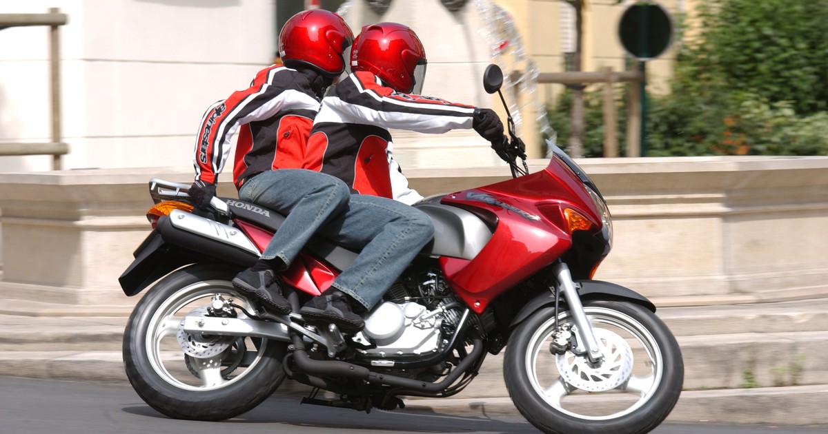 Motocykl 125 ccm