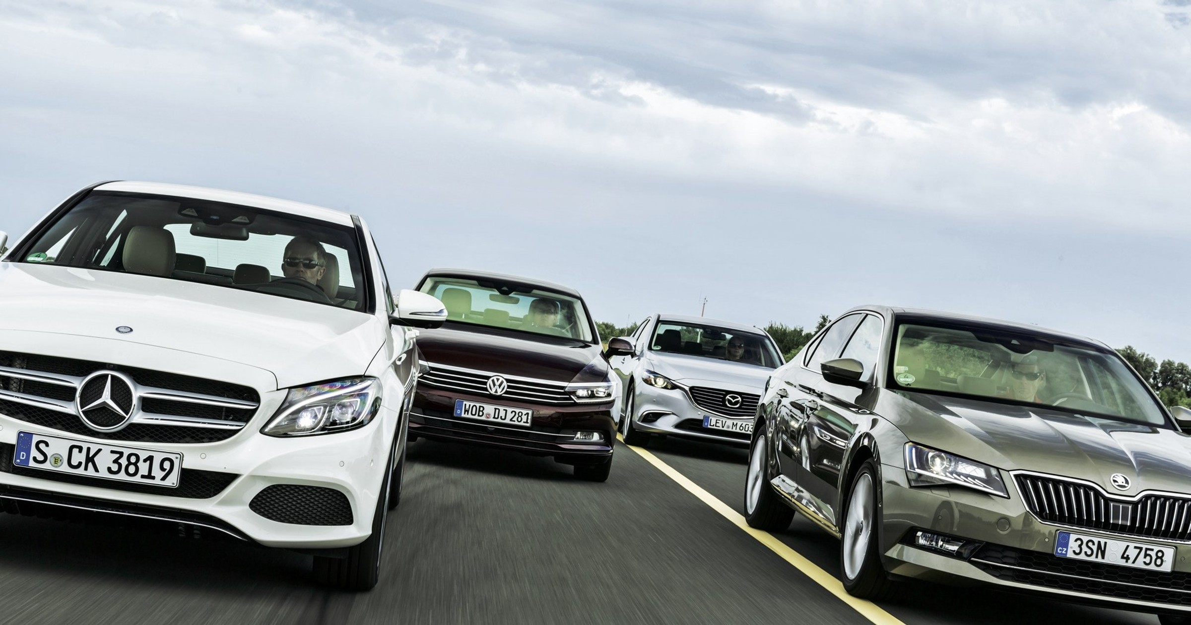 Porównanie: Mazda 6 2.0 Skyactiv-G, Mercedes C160, Skoda Superb 1.4 TSI ACT, Volkswagen Passat 1.4 TSI ACT