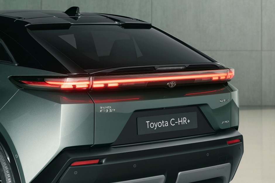 Nowa Toyota C-HR+