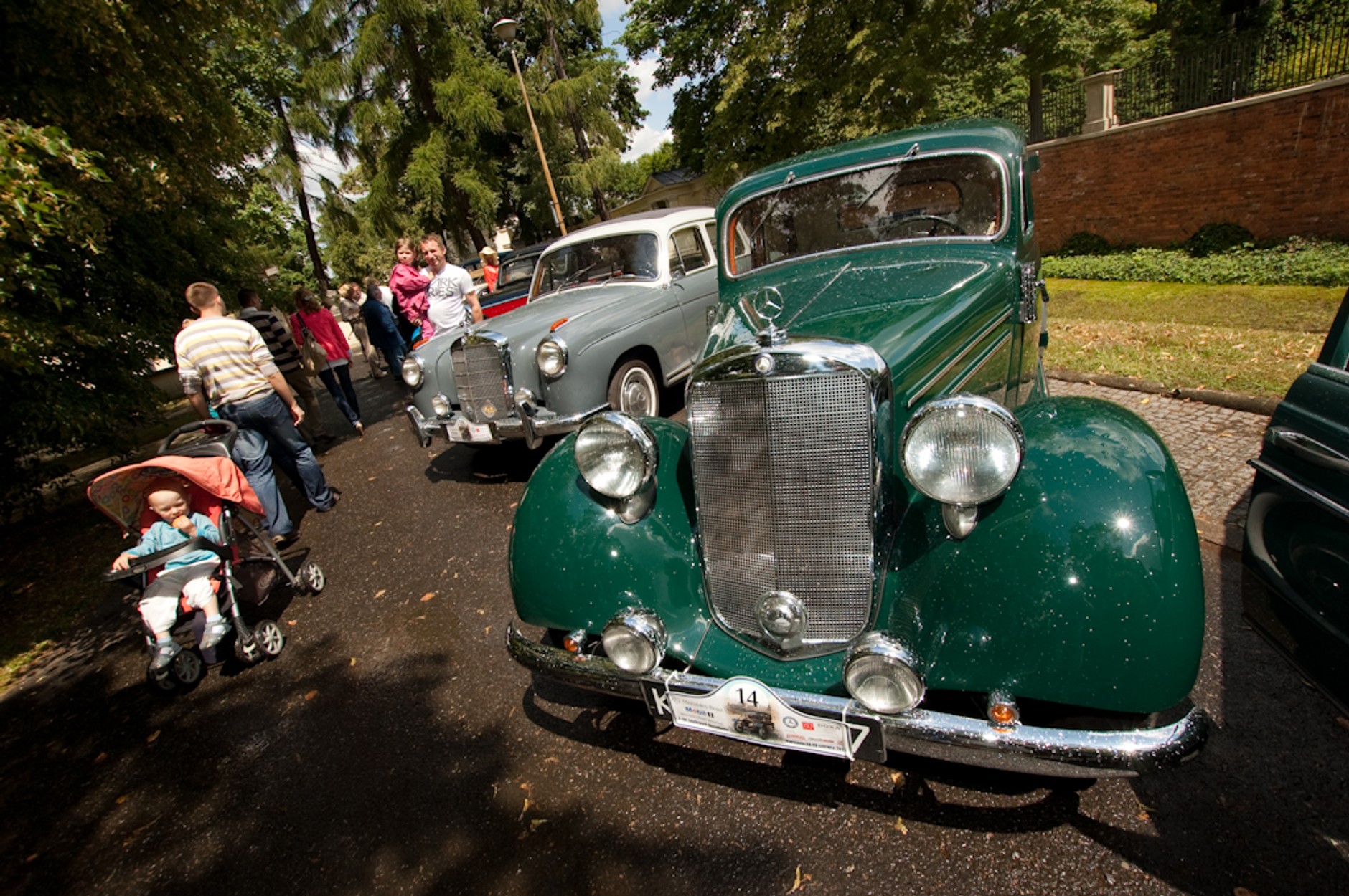 Klasyczne Mercedesy w Wilanowie