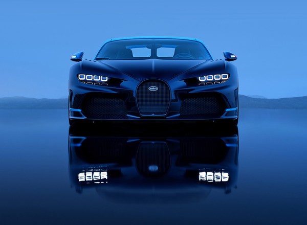 Skąd się wziął napis po polsku na ostatnim Bugatti Chiron? Znam powód