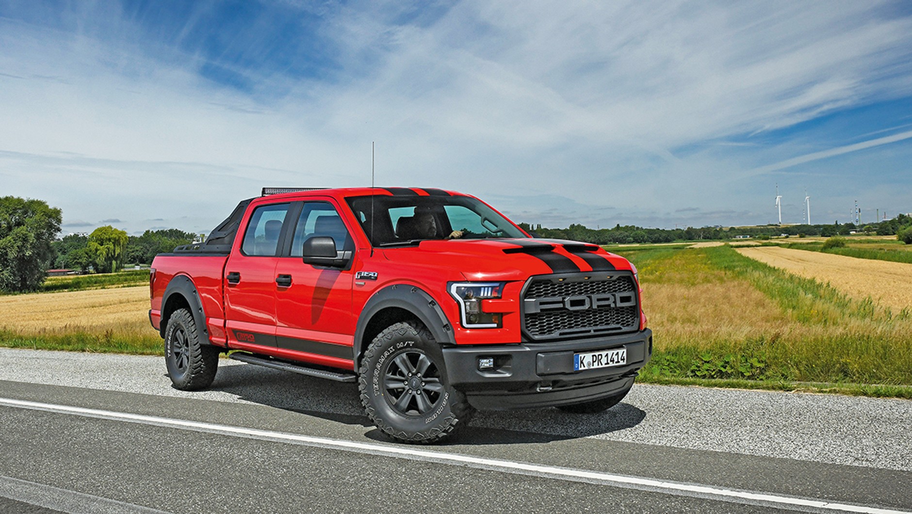 Ford F-150 pozostaje bestsellerem w Ameryce, do Europy nie jest sprowadzany do oficjalnej sieci sprzedaży. Z liczbą 40 mln sprzedanych aut jest drugi w rankingu