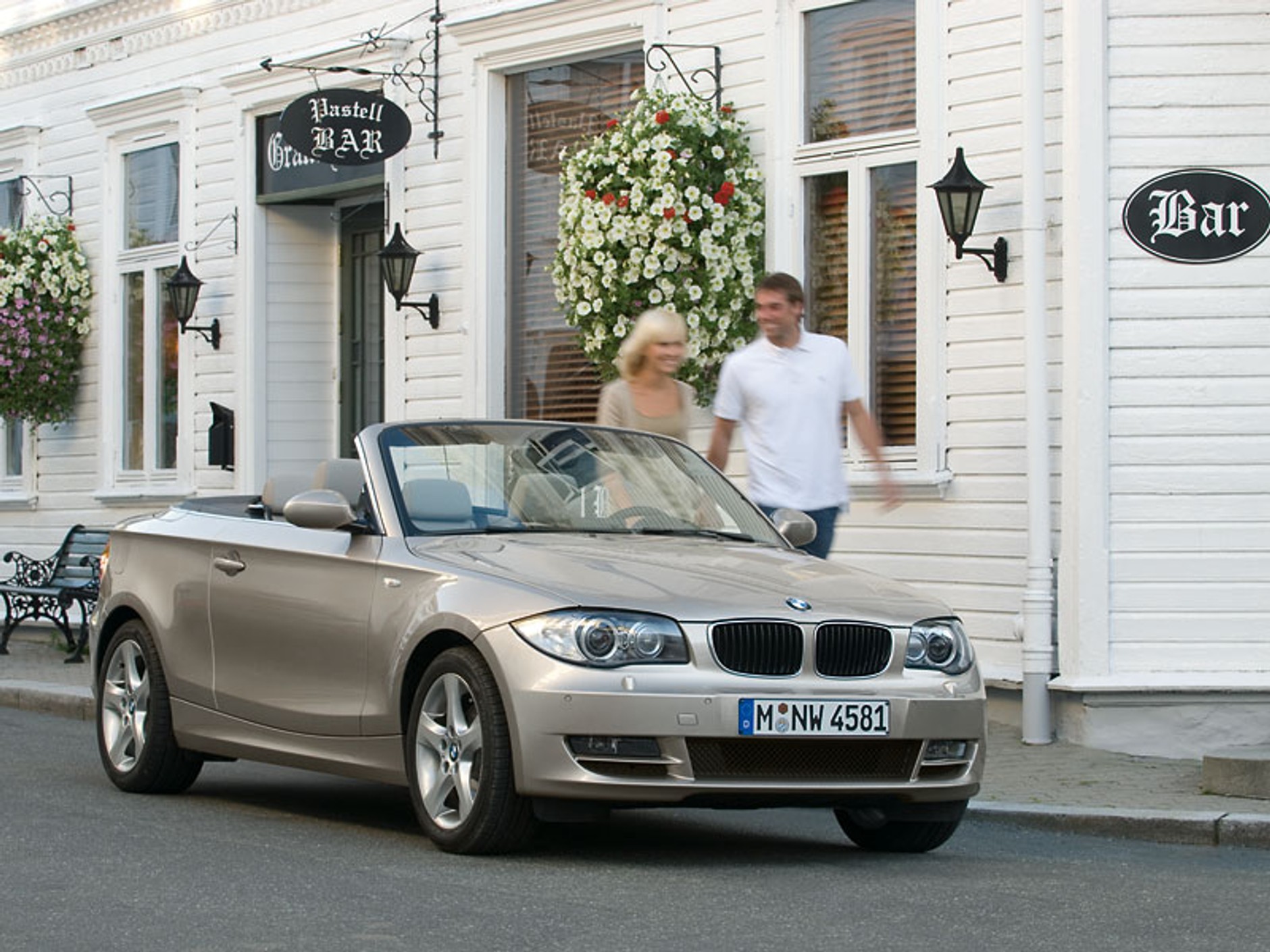 BMW 1 Cabrio: nowe fotografie i oficjalne informacje