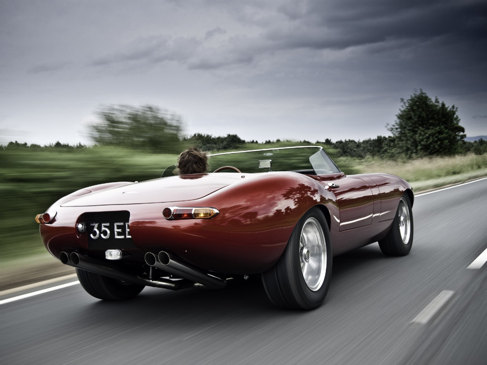 Jaguar E-Type Speedster - Nowoczesna legenda