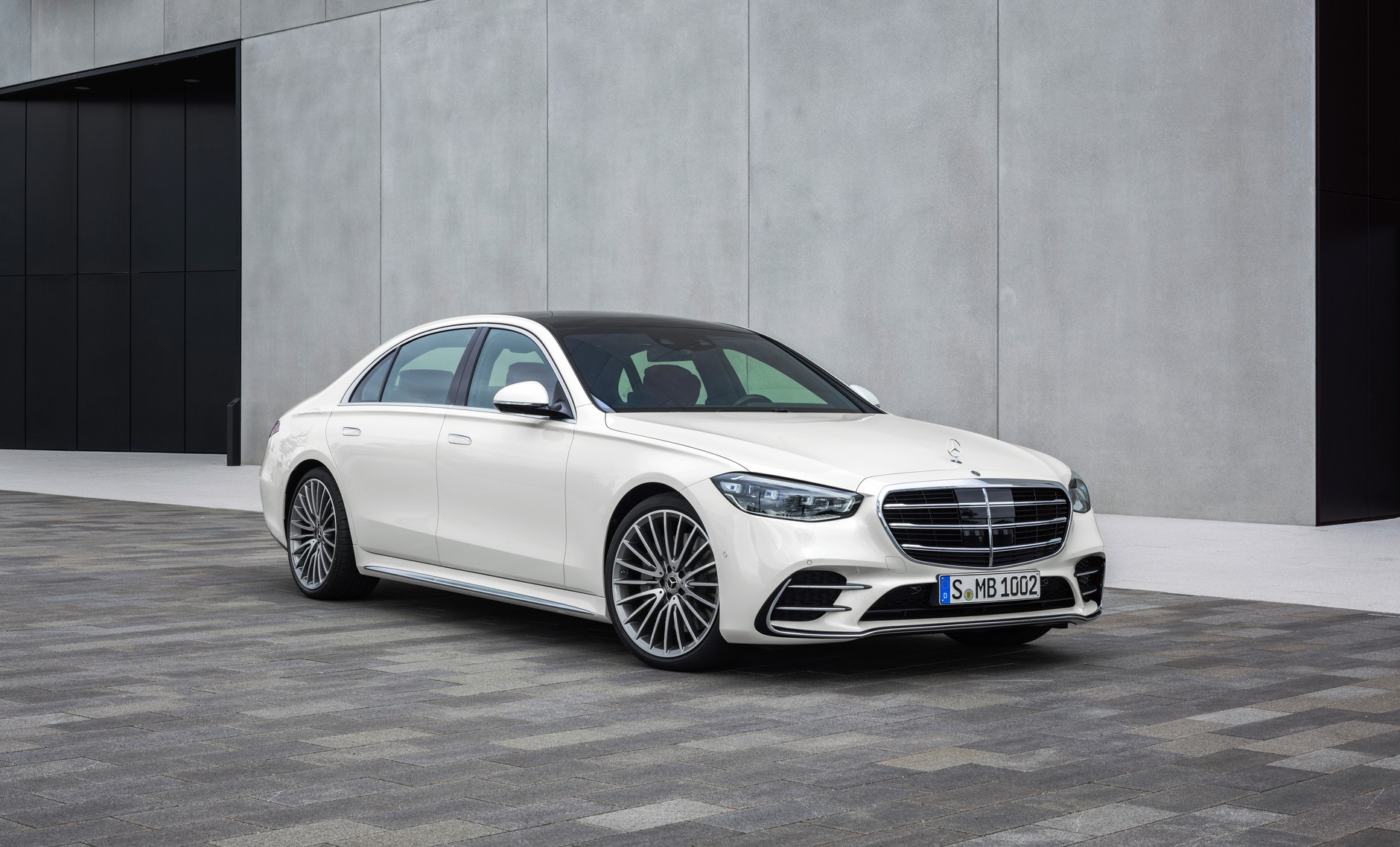 Mercedes-Benz Klasa S – tak wygląda nowa flagowa limuzyna Mercedesa