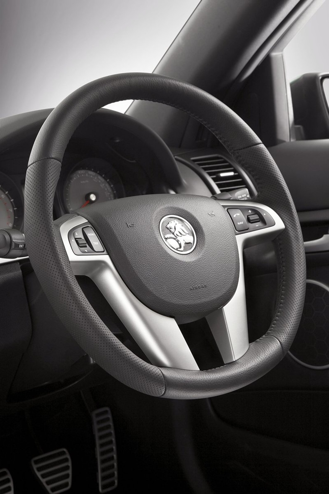 Holden VE Commodore: dwie specjalne wersje z okazji rozpoczęcia produkcji