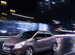 Peugeot 208: mniejszy na zewnątrz, większy w środku