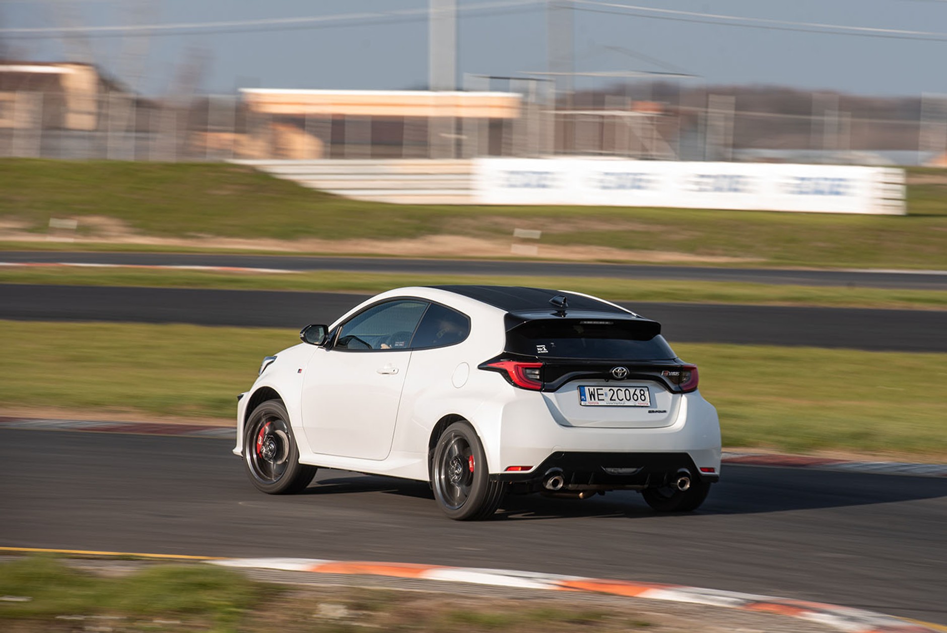 Toyota GR Yaris - zainspirowana rajdami