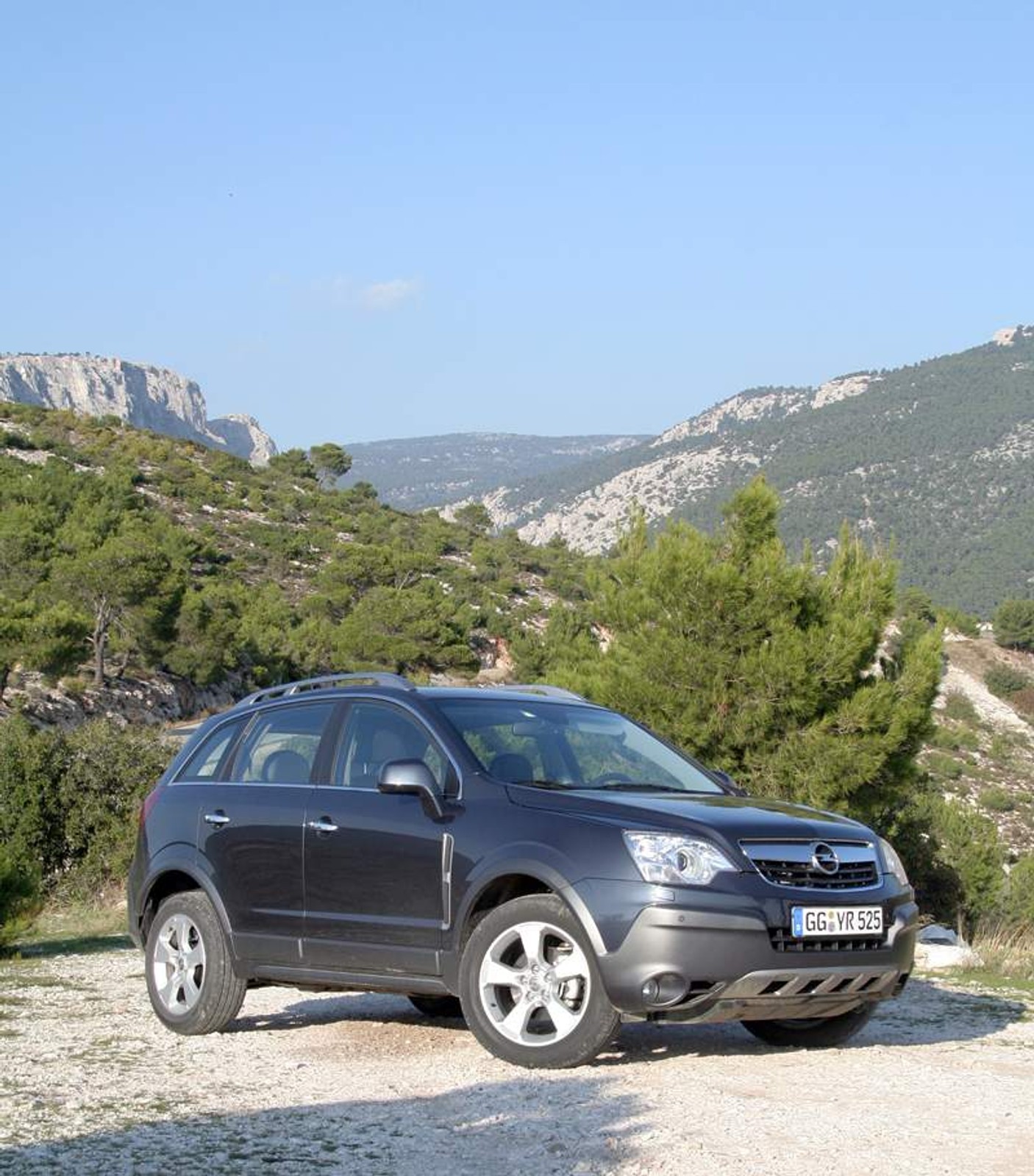 Opel rozpoczął w Rosji montaż Antary