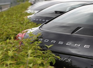 Milion samochodów Porsche z  Mobil 1