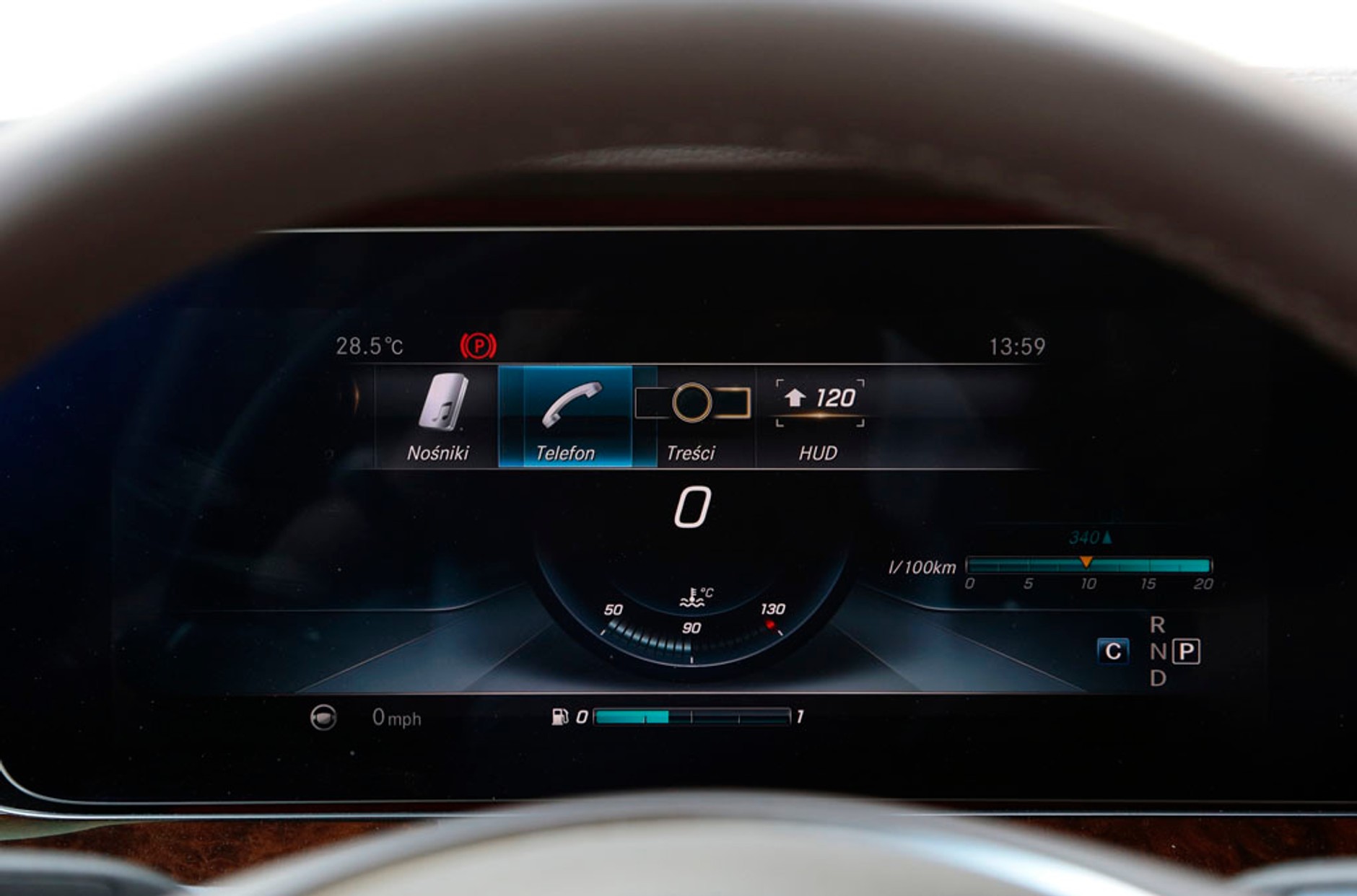 Mercedes E 220d - czy jest wystarczająco inteligenty na nasze drogi?