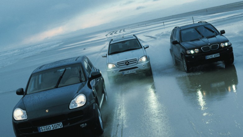 Porsche Ceyennne S kontra Mercedes ML 55 AMG i BMW X5 4.6is - strarcie terenówek dla bogatych