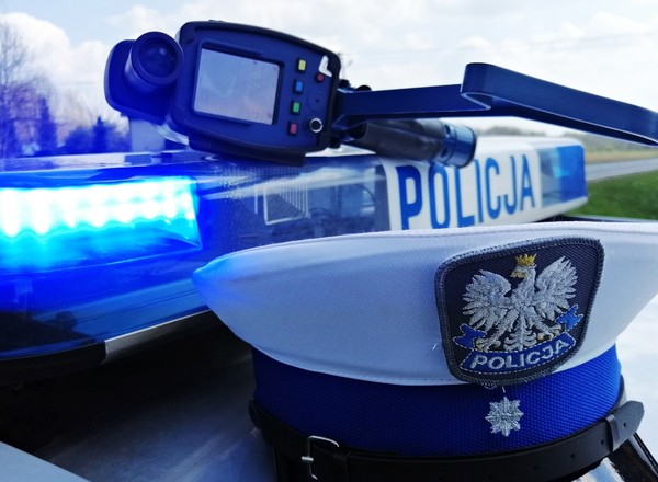 Przekroczył prędkość na oczach policjantów. Odpowie przed sądem