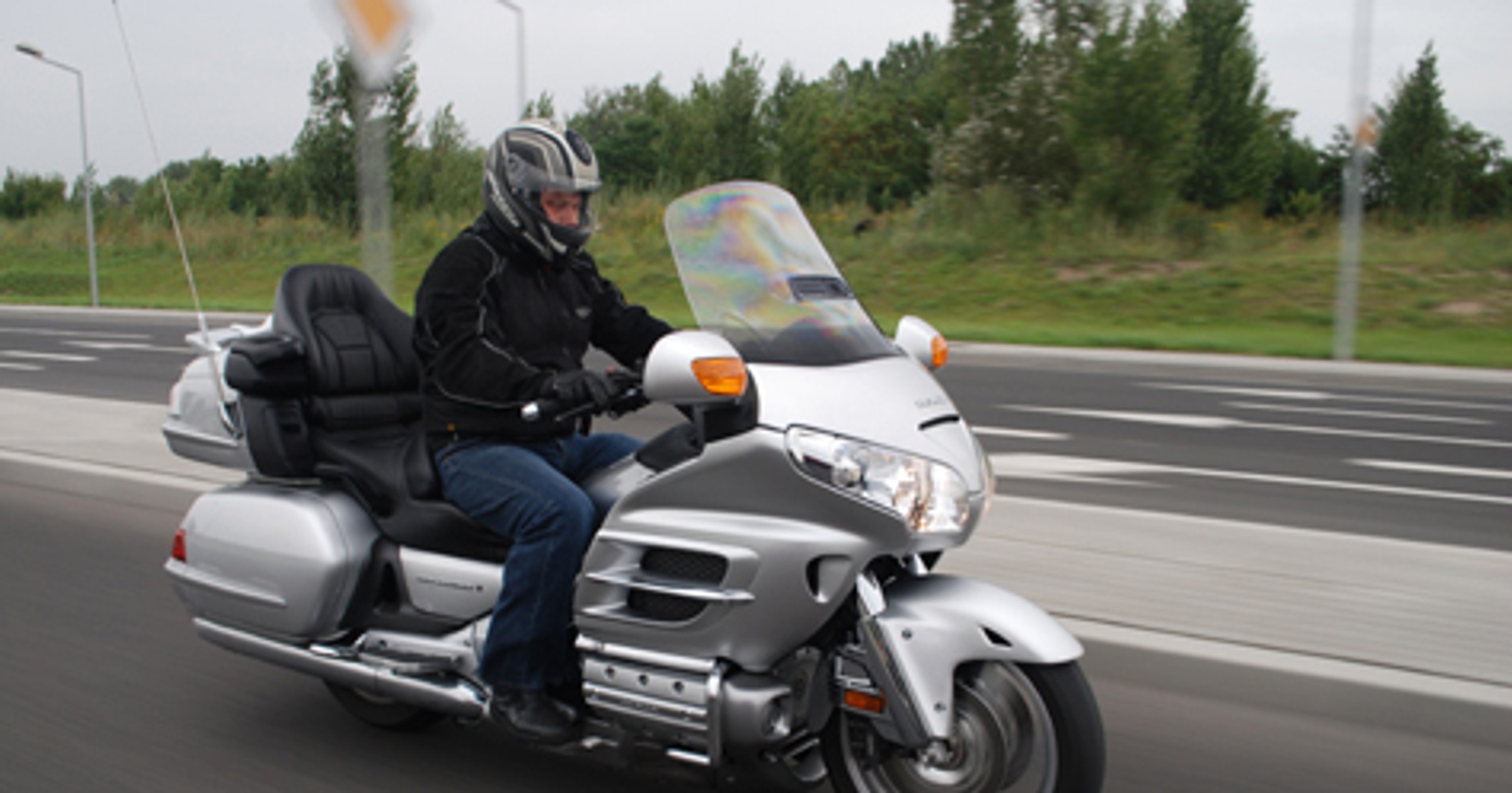 Honda Gold Wing - brakuje tylko klimatyzacji