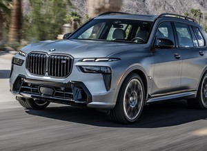 BMW X7 xDrive M60i to kolos na sportowych nogach