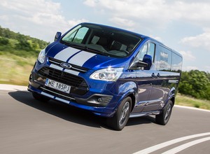 Ford Tourneo Custom 2.0 TDCi Sport - ośmioosobowy „sportowiec”