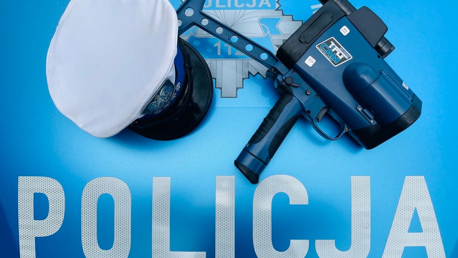 Kierowca Peugeota zdecydowanie "przesadził". Policjanci zabrali mu prawo jazdy