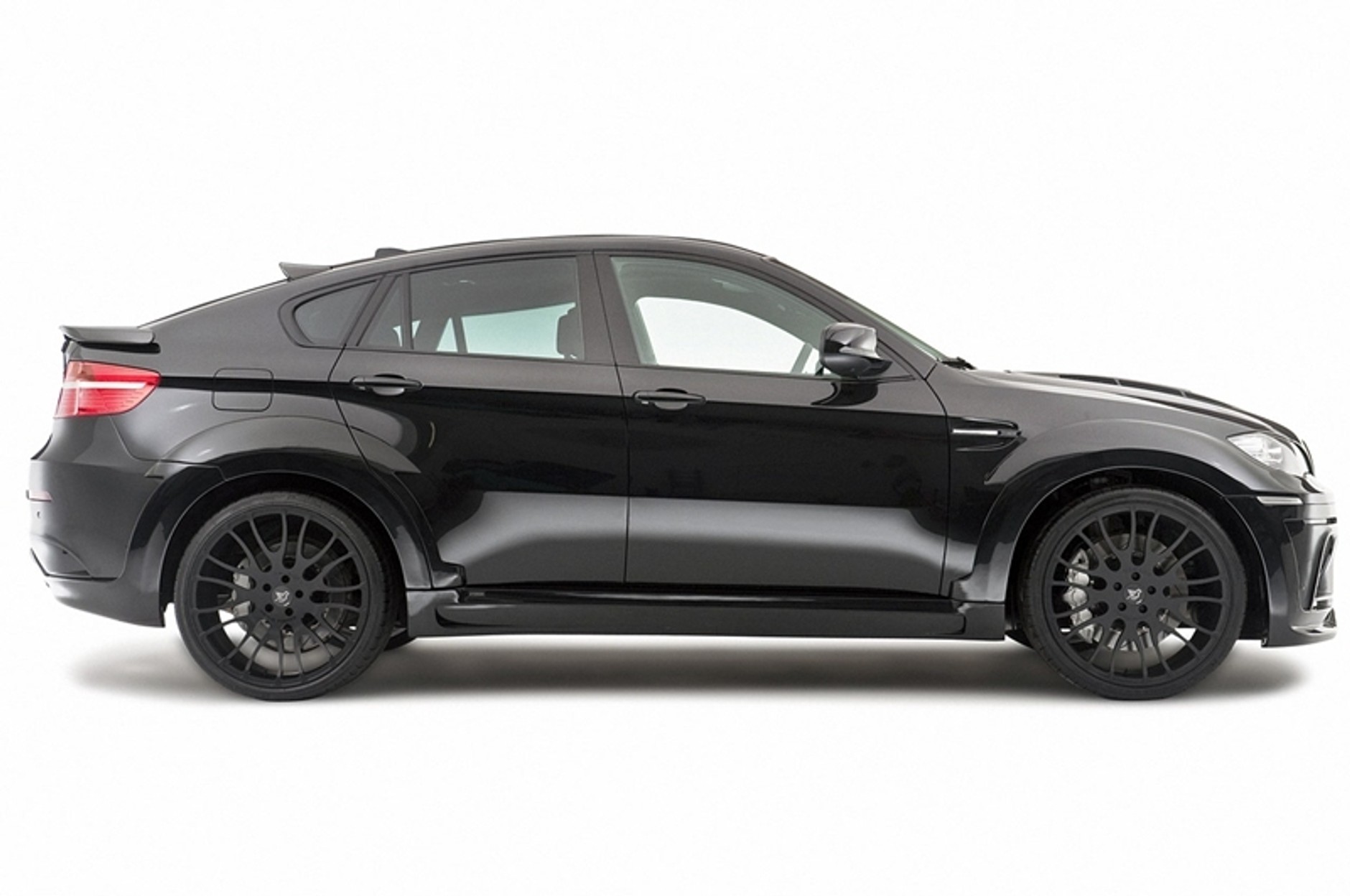 BMW X6 Tycoon Evo M ma gwiazdy na podsufitce