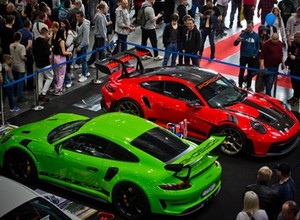 Poznań Motor Show 2025 startuje w czwartek. Mamy listę premier, aut i atrakcji