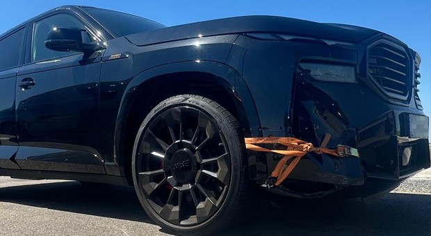 Detektywi namierzyli poszukiwane BMW XM. Kierowca nie potrafił wyjaśnić, dlaczego jedzie na wschód