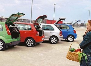 Ford Fiesta, VW Polo, Toyota Yaris, Skoda Fabia - Którym autem na zakupy?