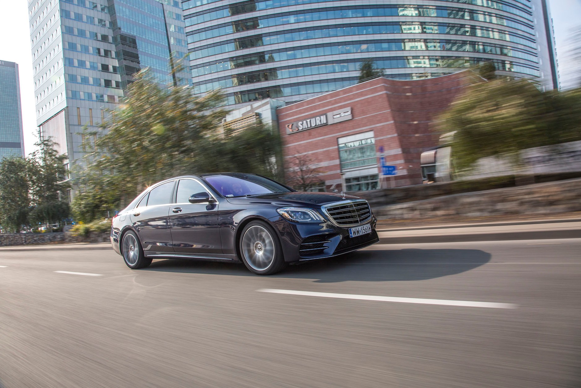 Mercedes S 560 L 4Matic - luksus przez duże S