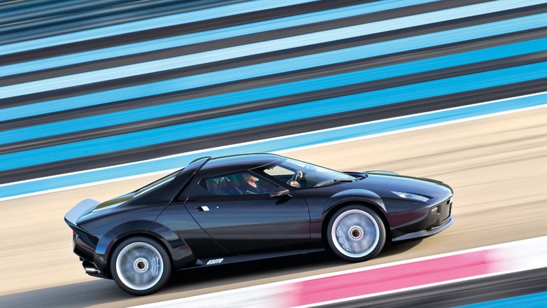 Nowa Lancia Stratos: ikona rajdowych tras powraca